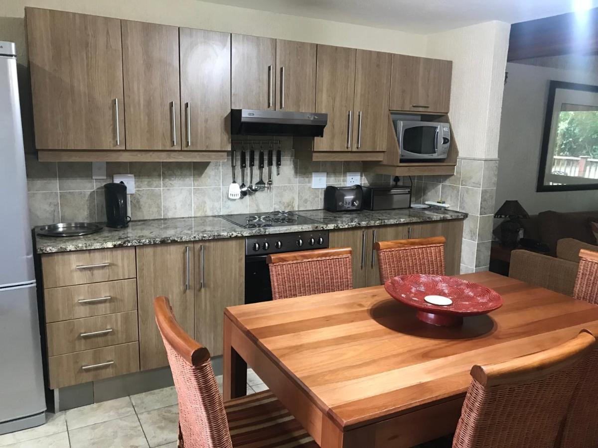 Phala Chalet No 236B Hazyview Luaran gambar